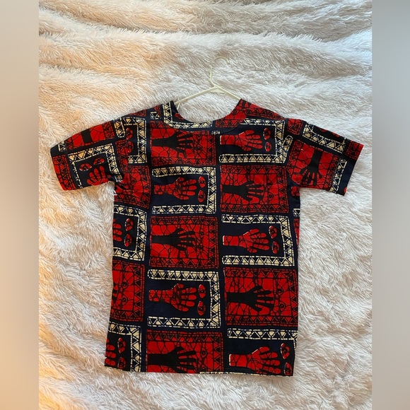 Bold Patterned Hand Design Dashiki Made in Nigeria - Picture 2 of 2